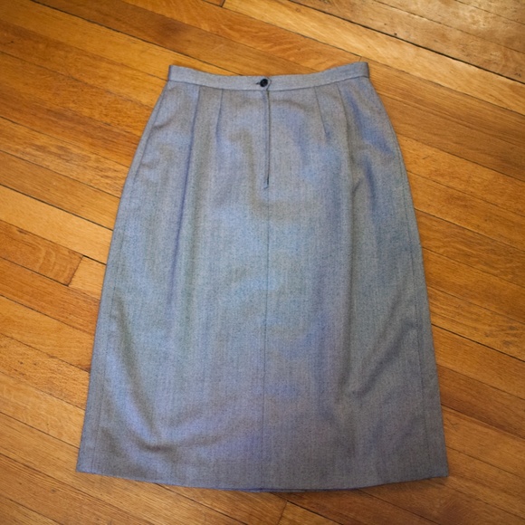 Anne Klein RN 50610-Vintage Pleated Grey Skirt-Mid Length-Size 10 - Picture 3 of 3
